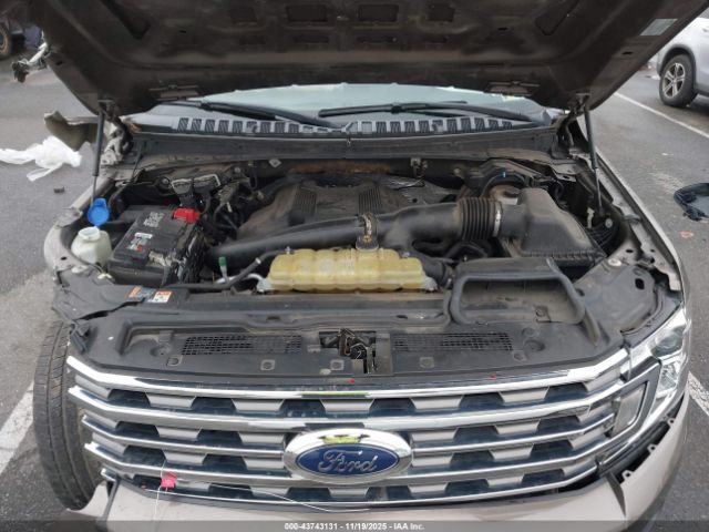 Ford Expedition Xlt Image 10
