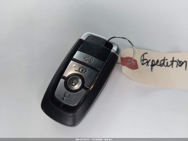 Ford Expedition Xlt Image 6