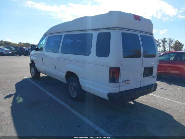 Ford E-350 Commercial Image 4