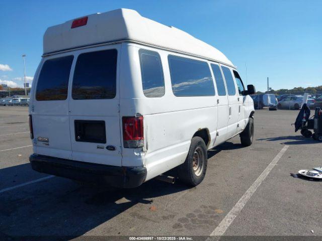 Ford E-350 Commercial Image 5