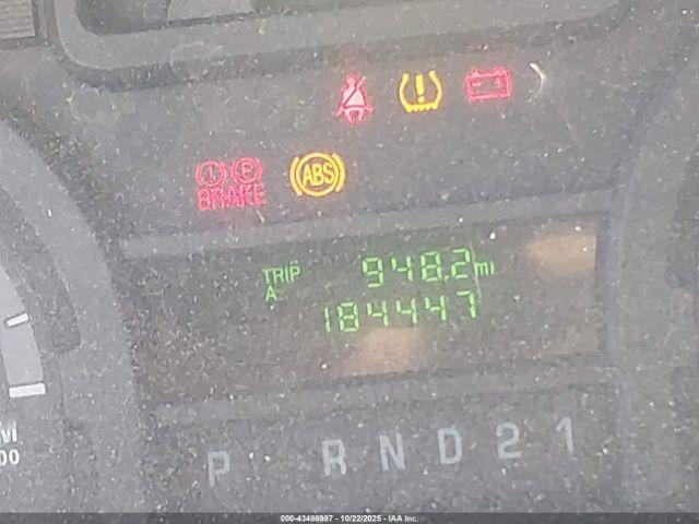 Ford E-350 Commercial Image 12