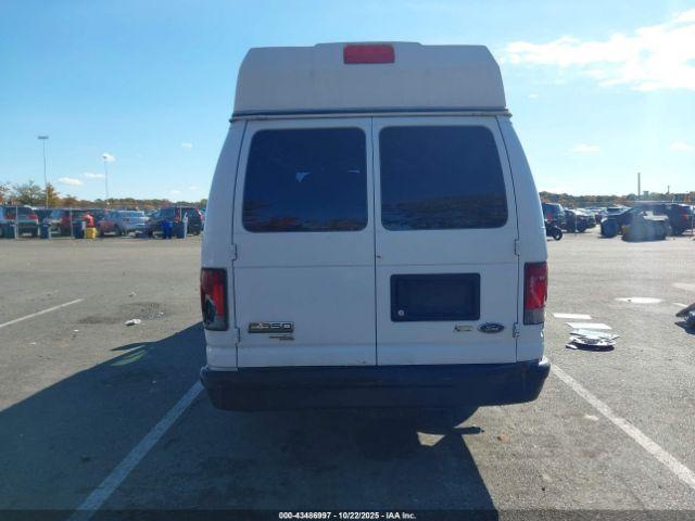 Ford E-350 Commercial Image 13