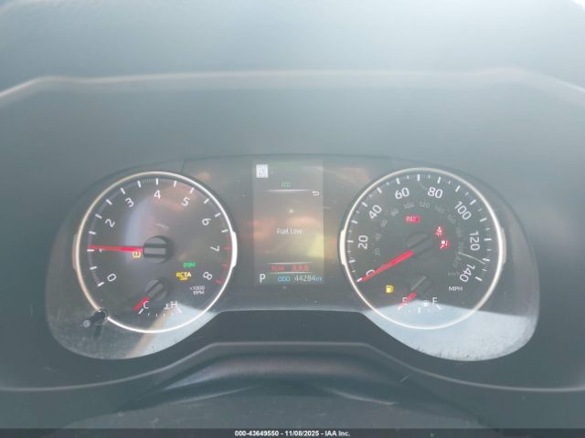 Toyota RAV4 Xle Image 3