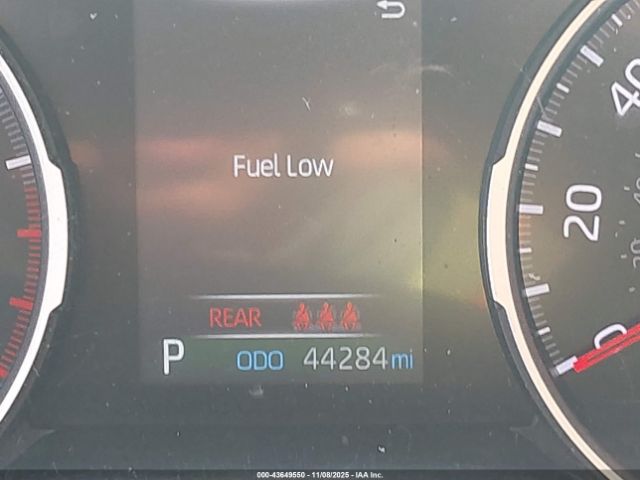 Toyota RAV4 Xle Image 10