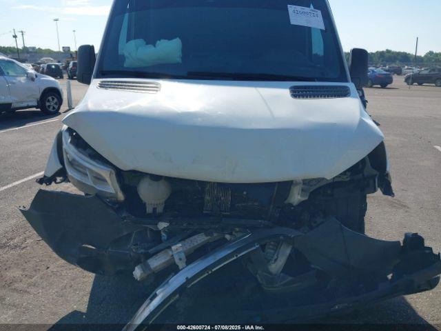 Mercedes-Benz Sprinter 2500 Standard Roof V6 Image 3