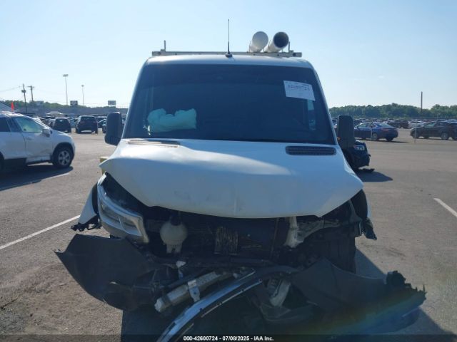 Mercedes-Benz Sprinter 2500 Standard Roof V6 Image 6