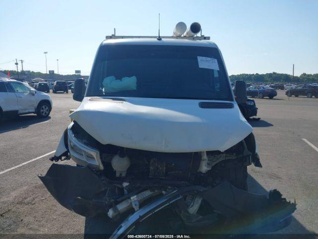 Mercedes-Benz Sprinter 2500 Standard Roof V6 Image 6