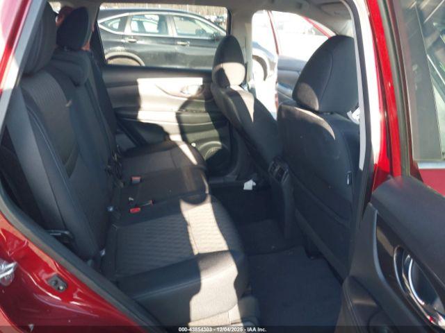 Nissan Rogue Sv Image 16