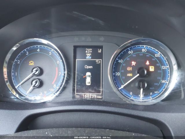 Toyota Corolla Xse Image 11