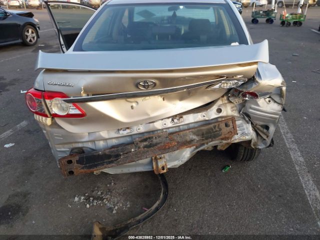 Toyota Corolla S Image 11