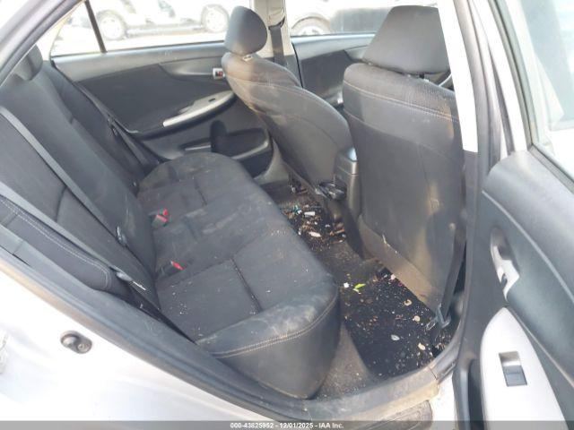 Toyota Corolla S Image 6