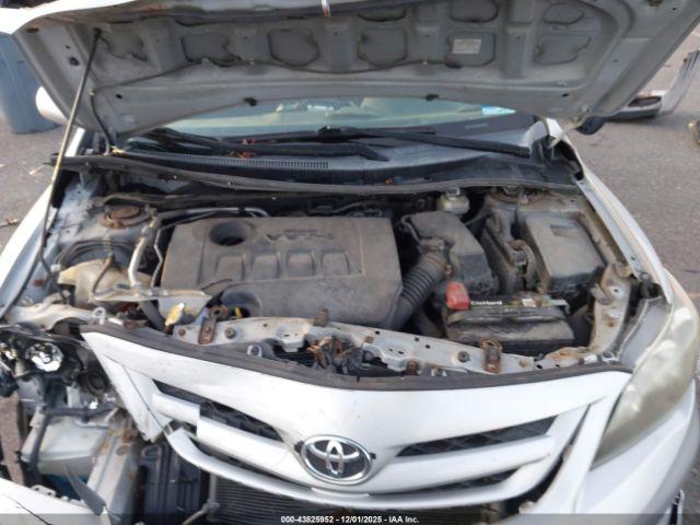 Toyota Corolla S Image 12