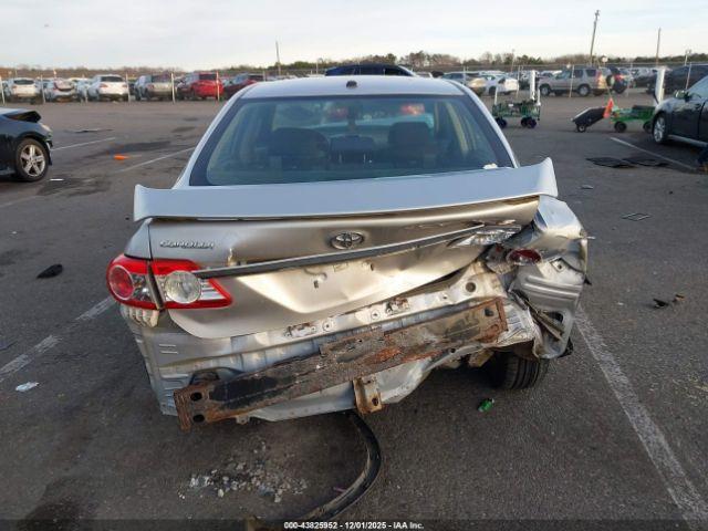 Toyota Corolla S Image 13