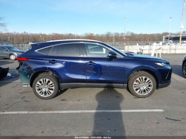 Toyota Venza Xle Image 11