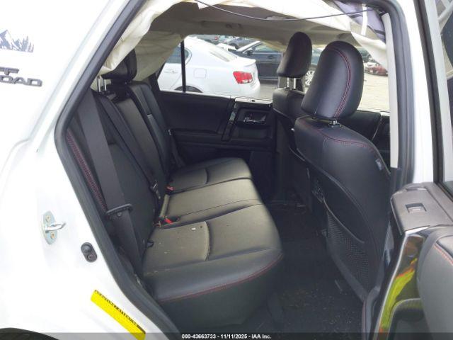 Toyota 4Runner Trd Off Road Premium Image 16