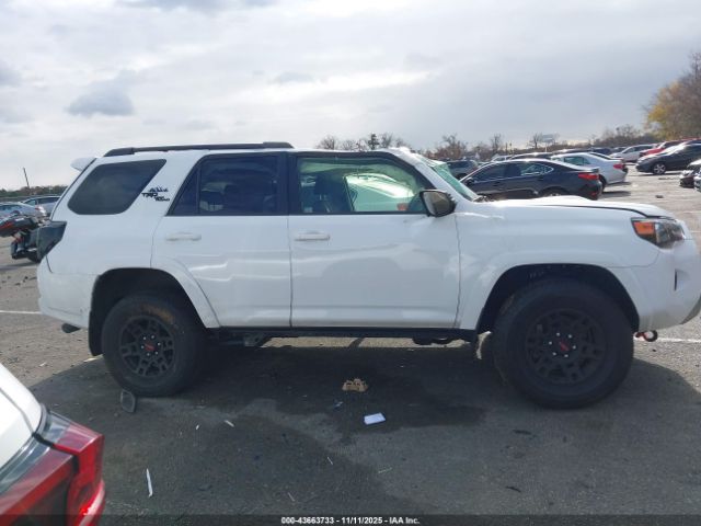 Toyota 4Runner Trd Off Road Premium Image 4