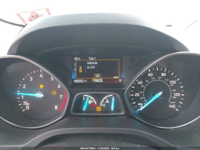 Ford Escape Titanium Image 2