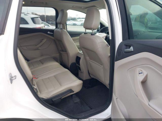 Ford Escape Titanium Image 7