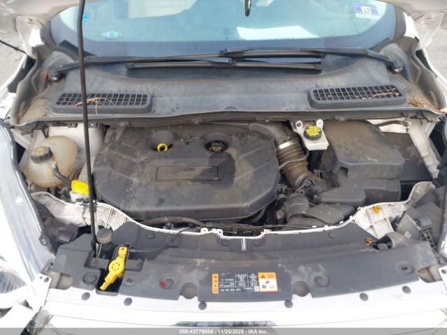 Ford Escape Titanium Image 13