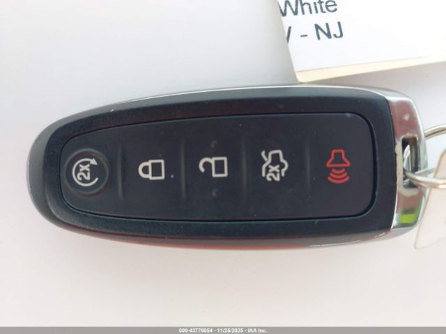 Ford Escape Titanium Image 15