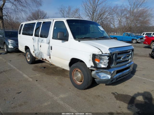 Ford E-350 Xlt Image 1