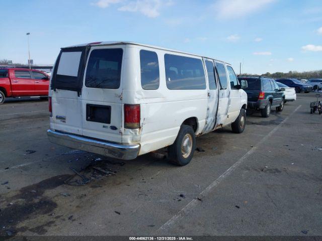 Ford E-350 Xlt Image 3