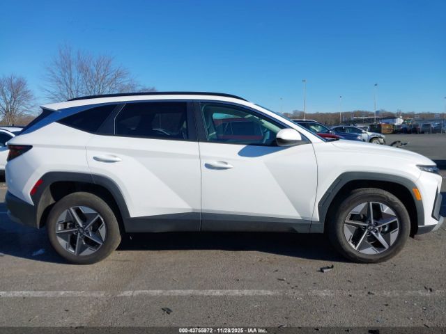 Hyundai TUCSON Sel Image 8