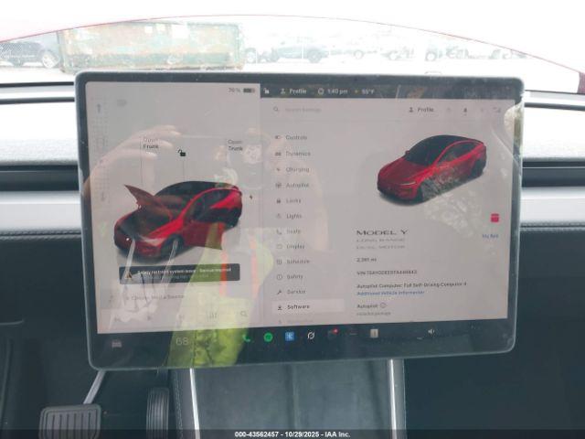 Tesla Model Y Image 20