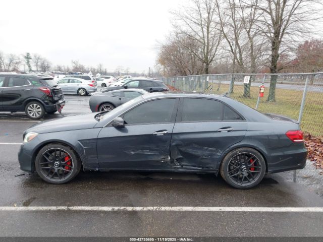 Mercedes-Benz E-Class S 4matic Image 12