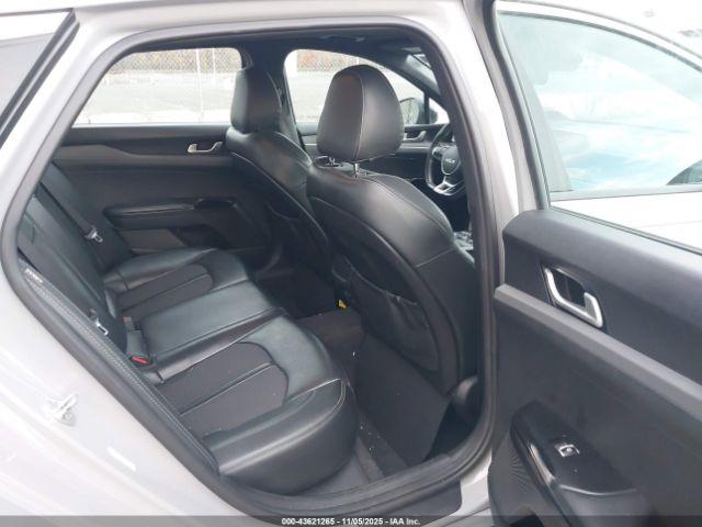 Kia K5 Gt-line Image 12