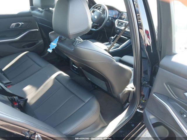 BMW 3 Series Xdrive Image 2