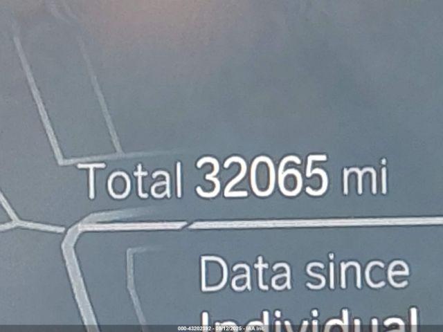 BMW 3 Series Xdrive Image 16