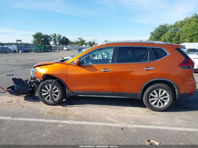 Nissan Rogue Sv Image 2