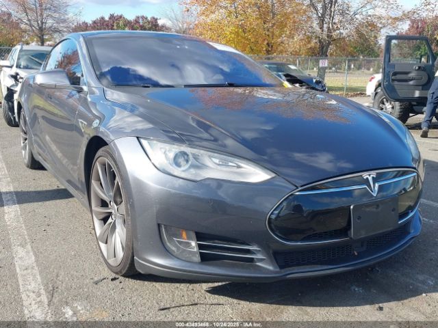 Tesla Model S Image 1