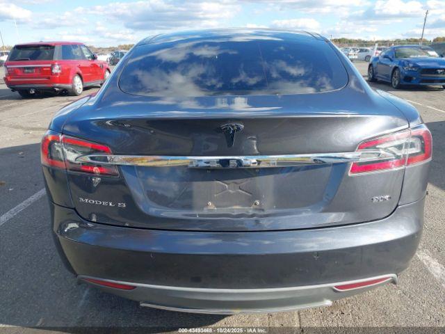 Tesla Model S Image 17