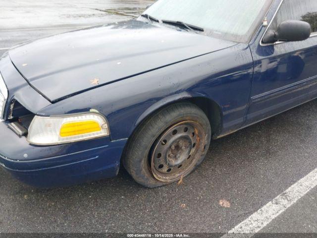 Ford Crown Victoria Image 11