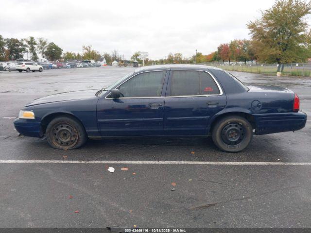 Ford Crown Victoria Image 12