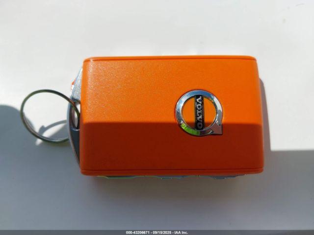 Volvo XC90 B5 Core Bright Theme Image 11