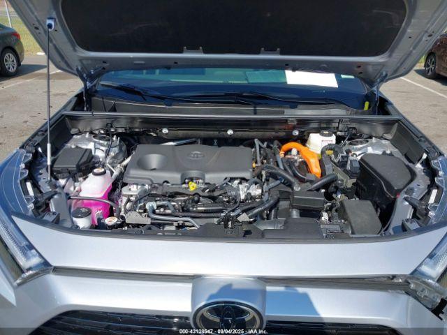 Toyota RAV4 Xse Image 14