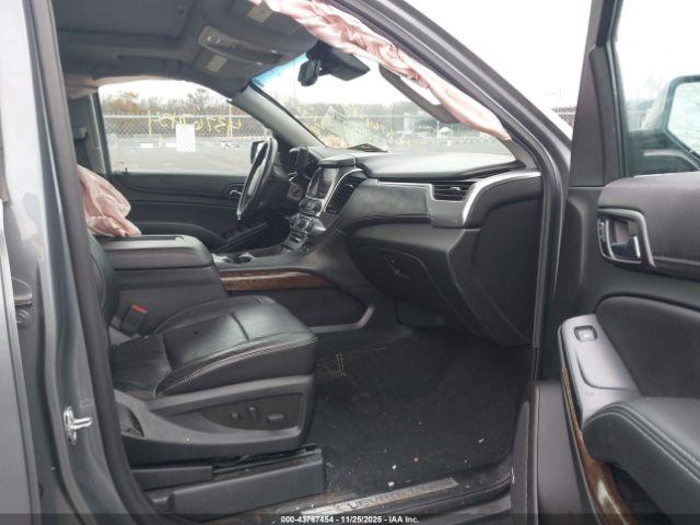 Chevrolet Suburban Lt Image 7