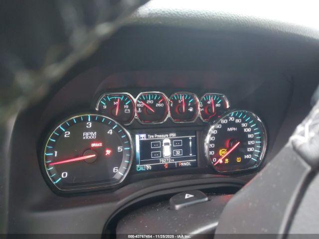 Chevrolet Suburban Lt Image 10