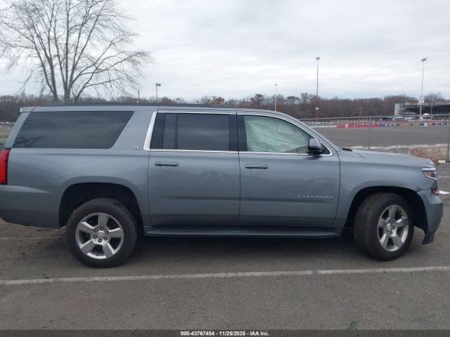 Chevrolet Suburban Lt Image 13