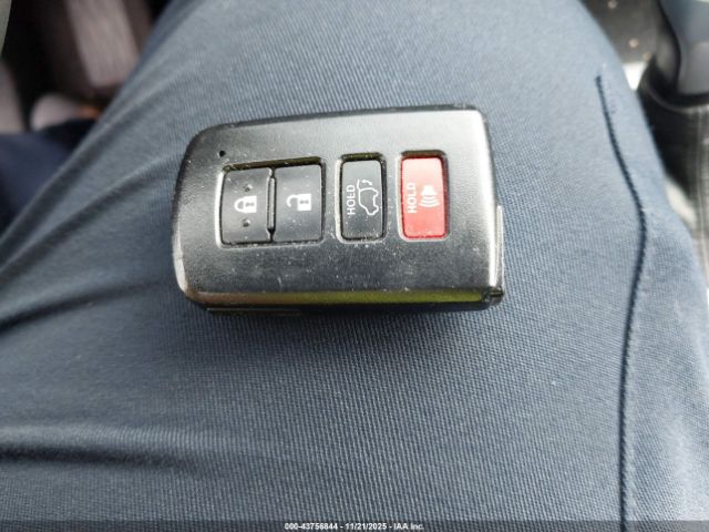 Toyota Highlander Xle V6 Image 7