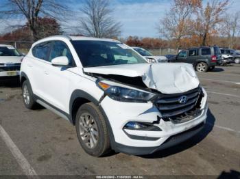  Salvage Hyundai TUCSON