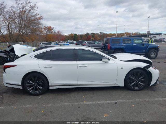 Lexus LS F Sport Image 8