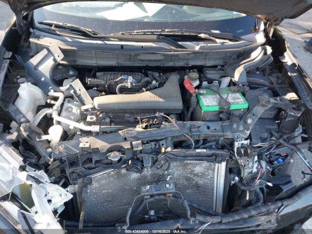 Nissan Rogue S Image 2