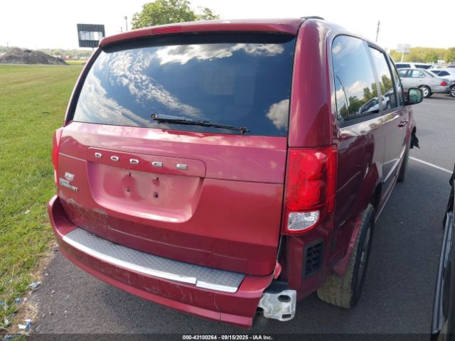 Dodge Grand Caravan Express Image 3