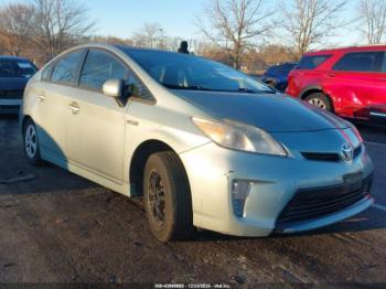  Salvage Toyota Prius