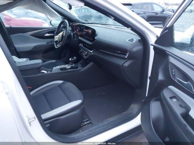 Buick Envista Preferred Fwd Image 2