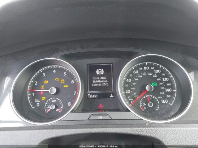 Volkswagen Golf Image 5